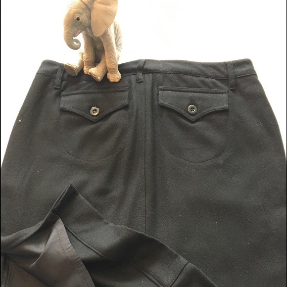 Classic Wool blend skirt 🖤 - Picture 3 of 5